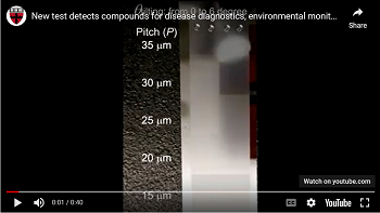 Droplets with higher concentrations of endotoxins become pinned farther down to regions with lower levels. (Credit: Aizenberg Lab/Harvard SEAS)